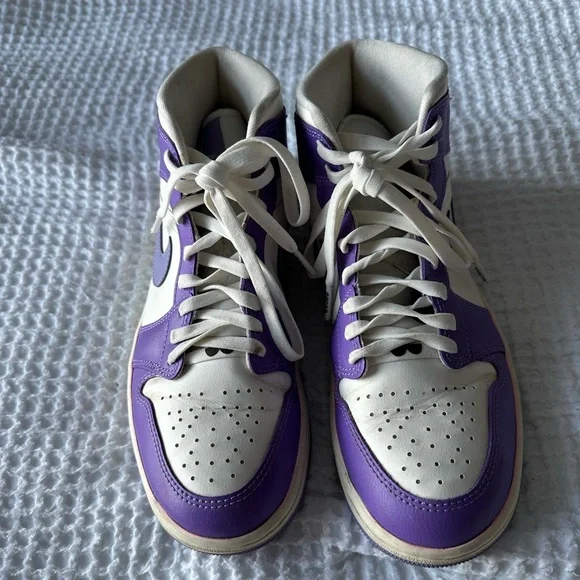 Air Jordan 1 Mid Purple Venom Women size 7.5 - Picture 8 of 11